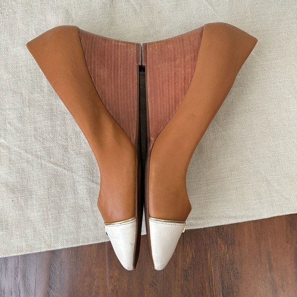 TORY BURCH Tiffy Two Tone Leather Wedge Pumps Cap Toe in Tan White - Picture 7 of 14